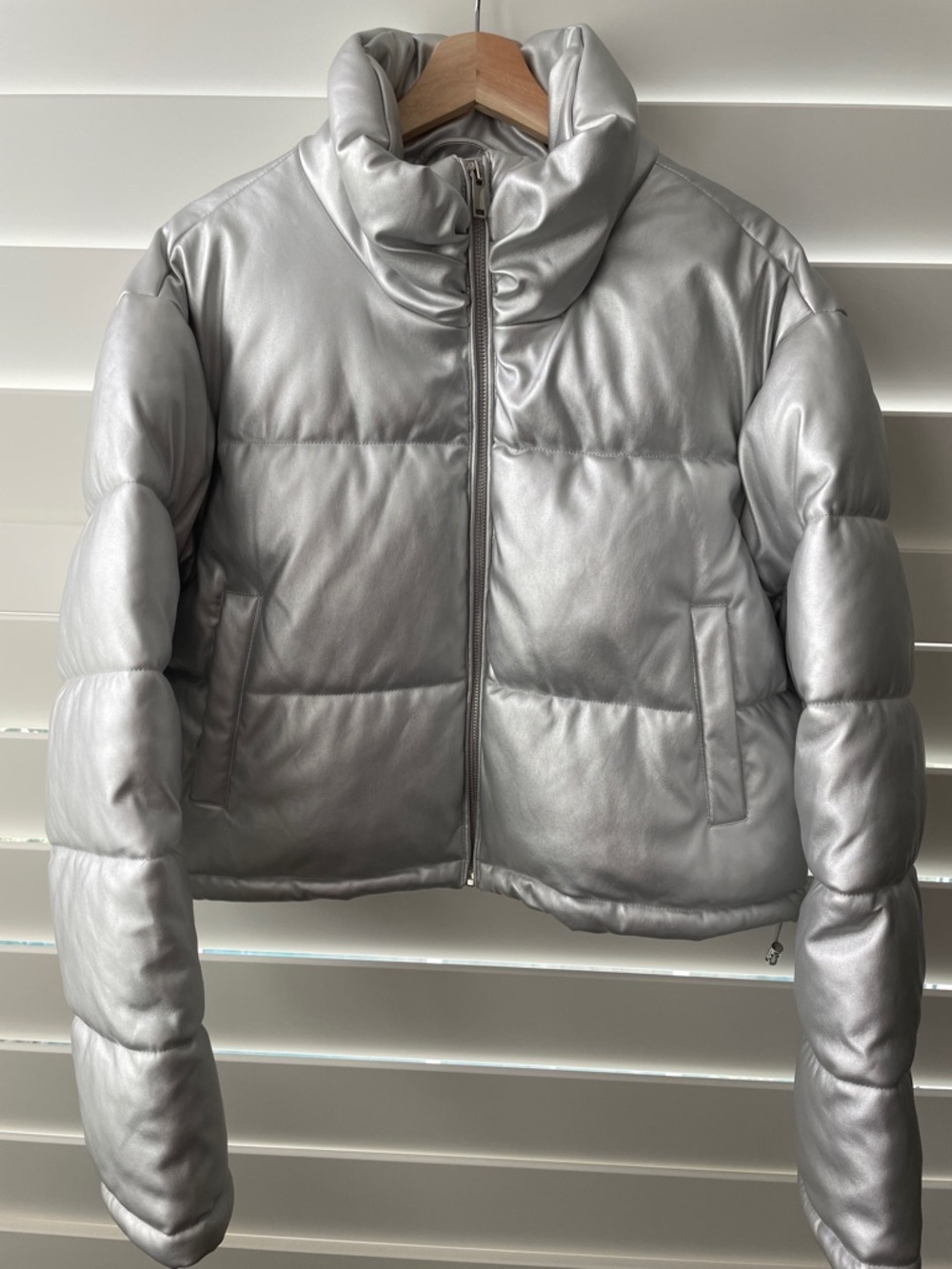 7 For All Mankind Silver-White Cropped Puffer Jacket